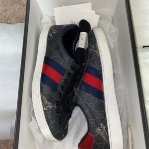 Gucci ace men tiger supreme sneakers